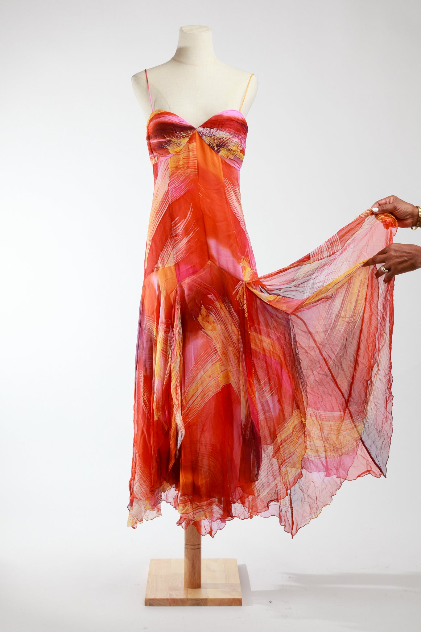 diane freis vintage dresses Designer to Know: Investment Piece 40 Hips 58 Length Y2K Diane Freis Colorful Floral